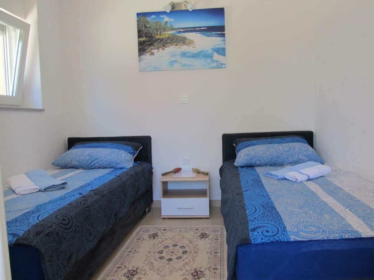 Apartmani Mala Sirena Maslenica Bagian luar foto