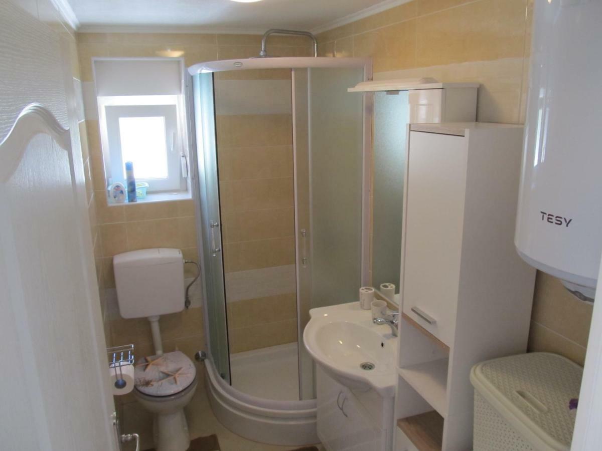 Apartmani Mala Sirena Maslenica Bagian luar foto