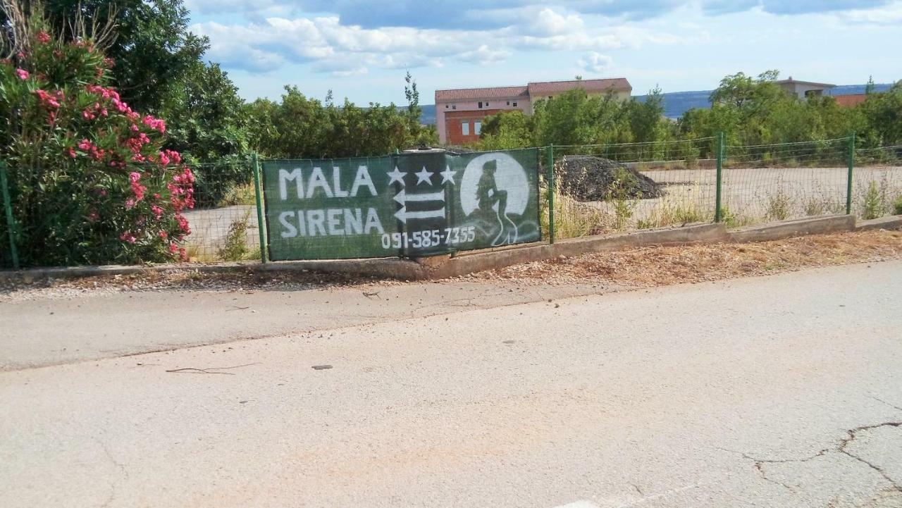 Apartmani Mala Sirena Maslenica Bagian luar foto