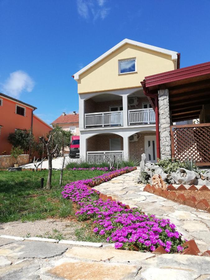 Apartmani Mala Sirena Maslenica Bagian luar foto