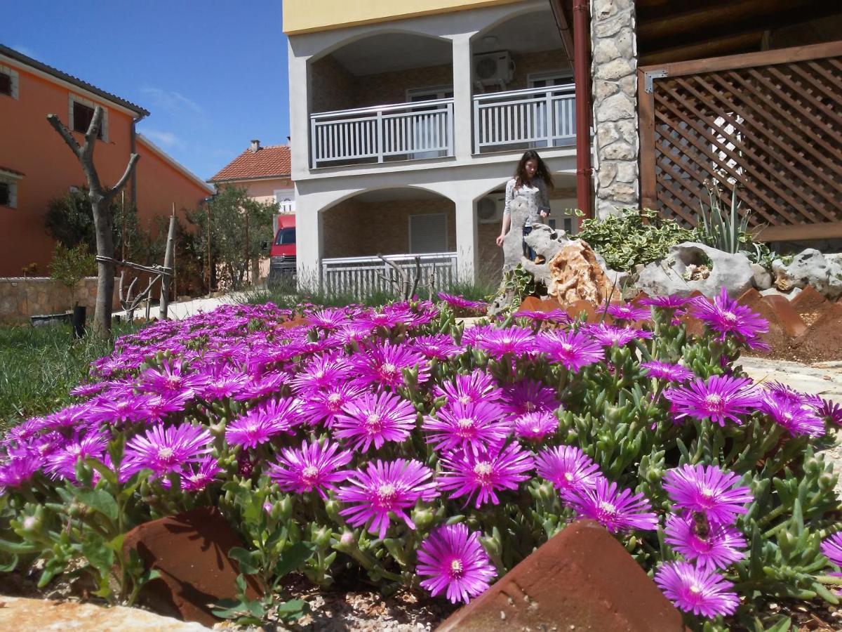 Apartmani Mala Sirena Maslenica Bagian luar foto